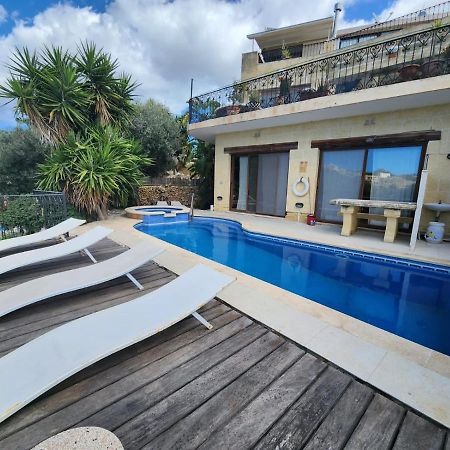 Gozo Island Escape Sleeps 4 With Private Bathroom Ghajn il-Kbira  Exteriér fotografie