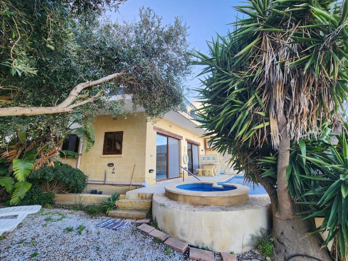 Gozo Island Escape Sleeps 4 With Private Bathroom Ghajn il-Kbira  Exteriér fotografie