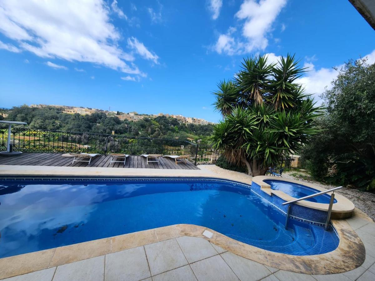 Gozo Island Escape Sleeps 4 With Private Bathroom Ghajn il-Kbira  Exteriér fotografie