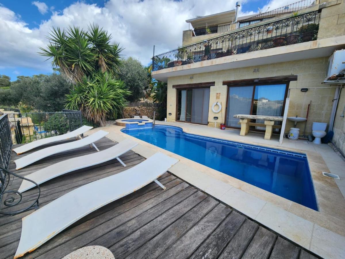 Gozo Island Escape Sleeps 4 With Private Bathroom Ghajn il-Kbira  Exteriér fotografie