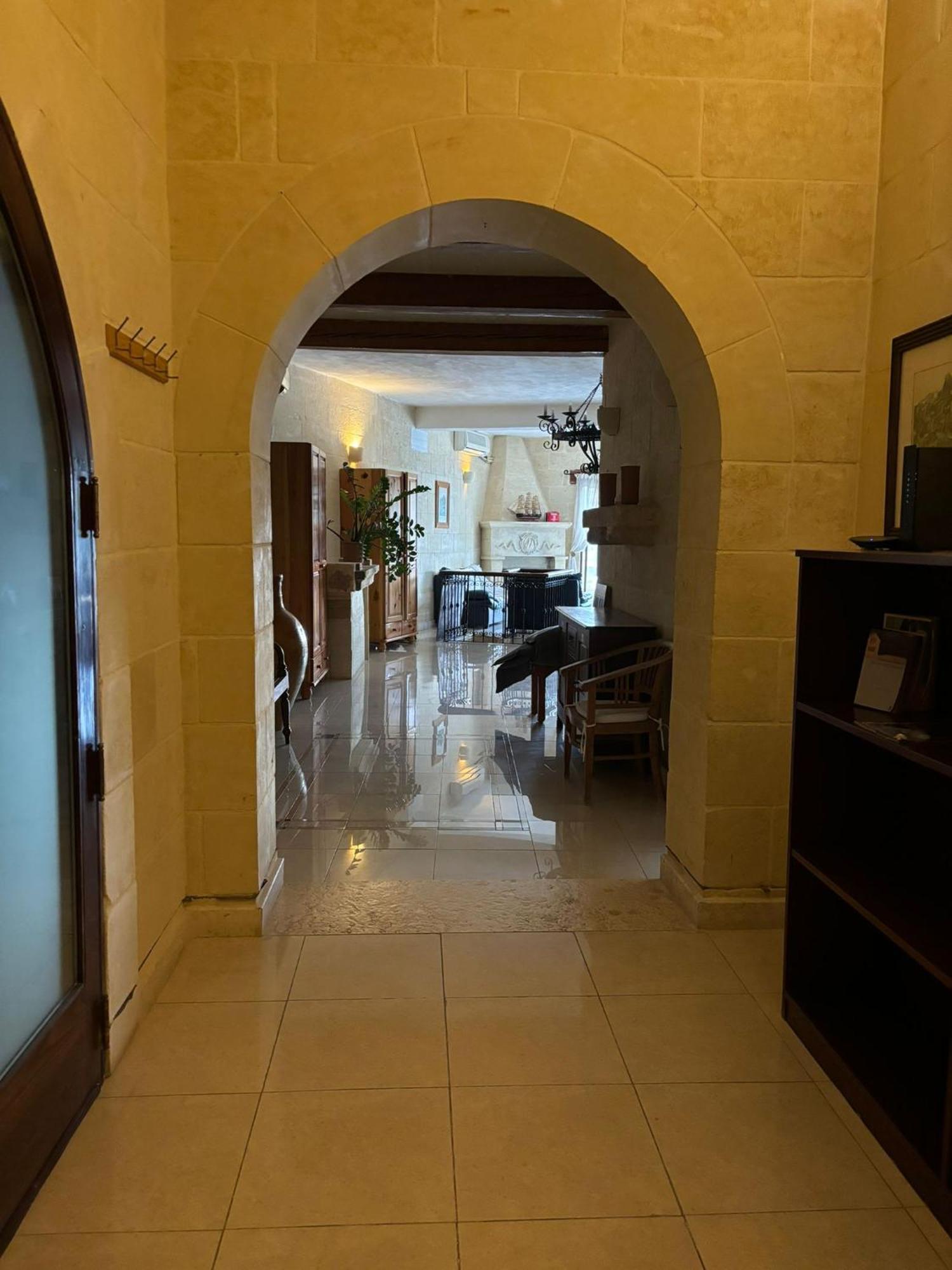 Gozo Island Escape Sleeps 4 With Private Bathroom Ghajn il-Kbira  Exteriér fotografie