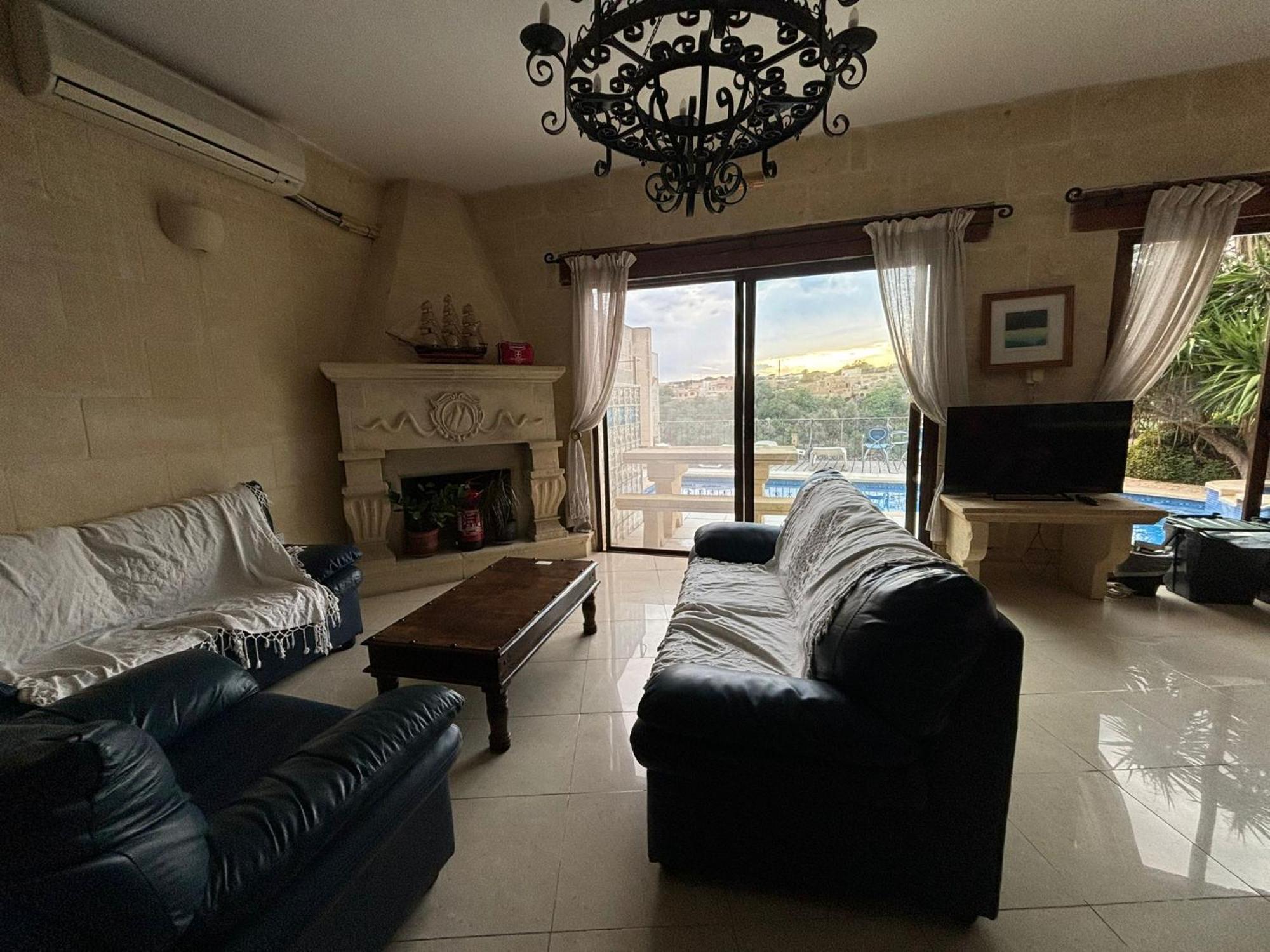 Gozo Island Escape Sleeps 4 With Private Bathroom Ghajn il-Kbira  Exteriér fotografie